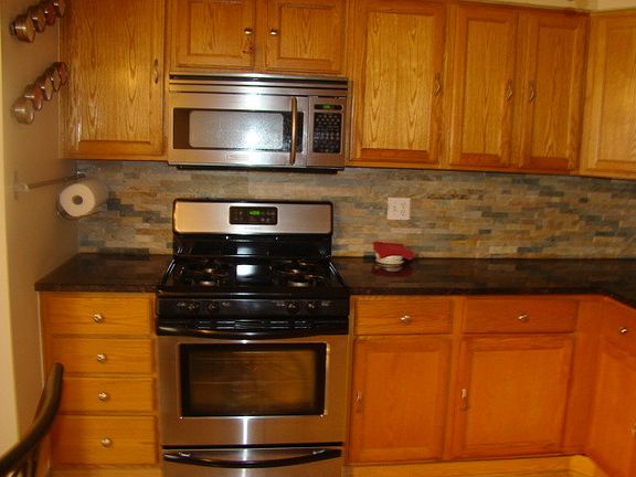 3rd image of 10 E Lillian Ave APT 2D