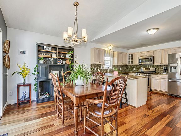 5th image of 1531 130th Ln NE