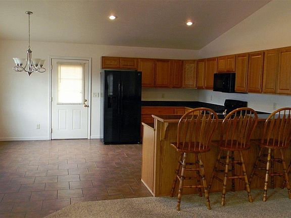4th image of 1410 E Sunset Dr