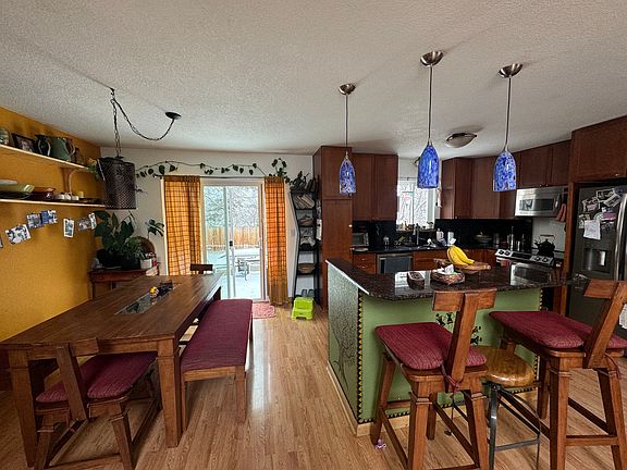 3rd image of 2595 Woodstock Pl