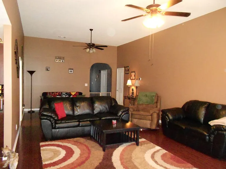 197 Barnes Ct — Photo 13