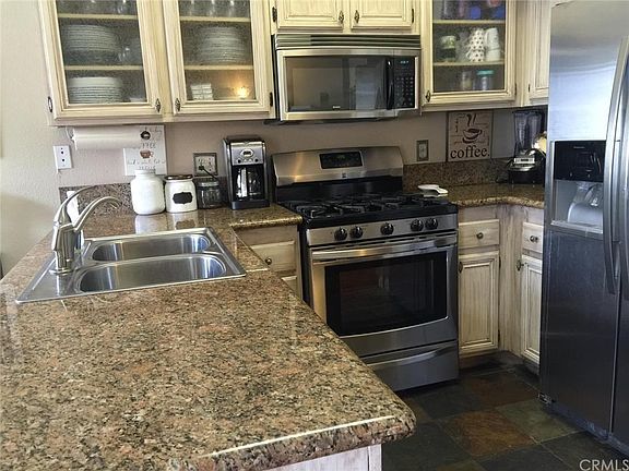5th image of 15537 Oakhurst St