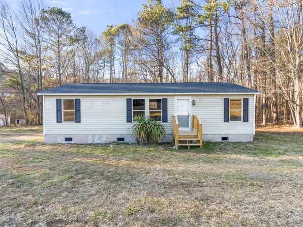 44 Stan Ln, Tunnel Hill, GA 30755