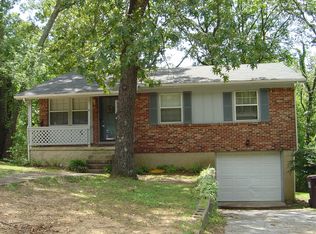 2216 Glengerrie Dr, Soddy Daisy, TN 37379