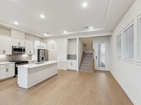 4th image of 24402 Colonial Mound Dr