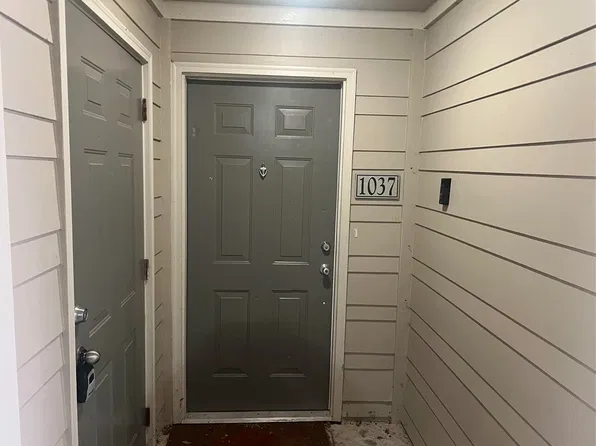 833 Old Greenville Hwy APT 1037, Clemson, SC 29631