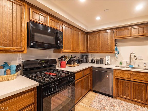 5th image of 39802 Lakeview Dr APT 17