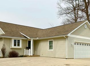 11694 Ford Point Rd, Plainwell, MI 49080