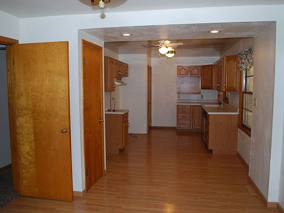 4th image of 1405 Woodland Ave