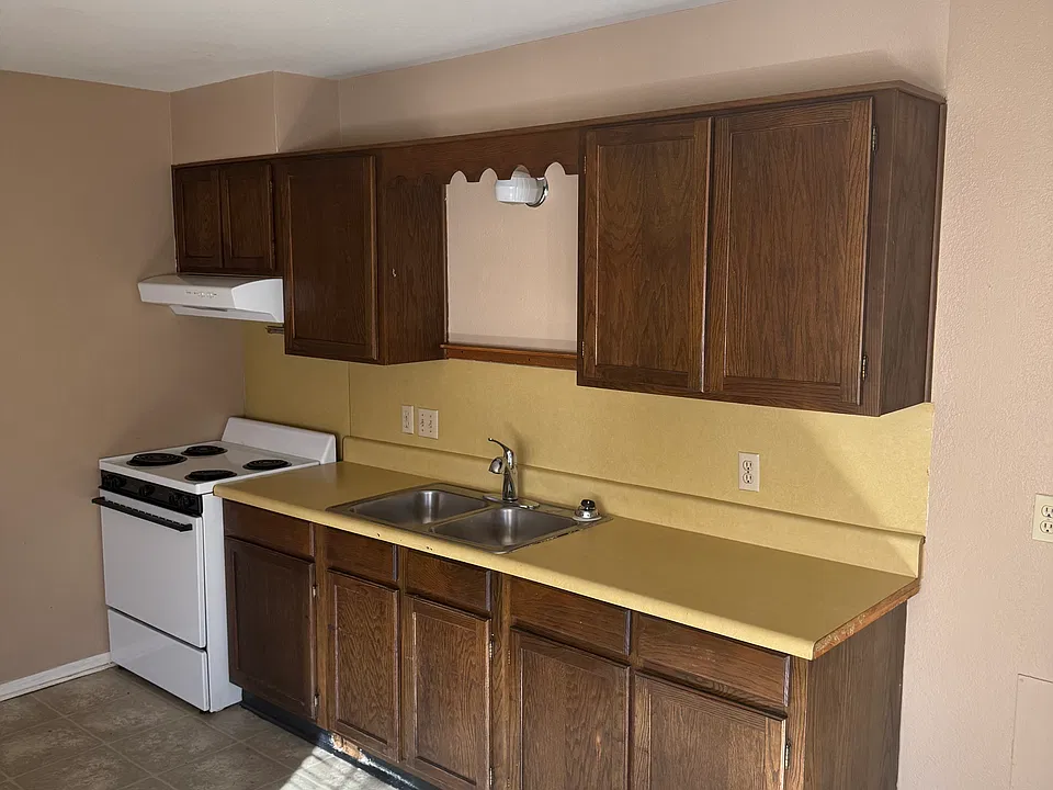 1307 S 12th Pl