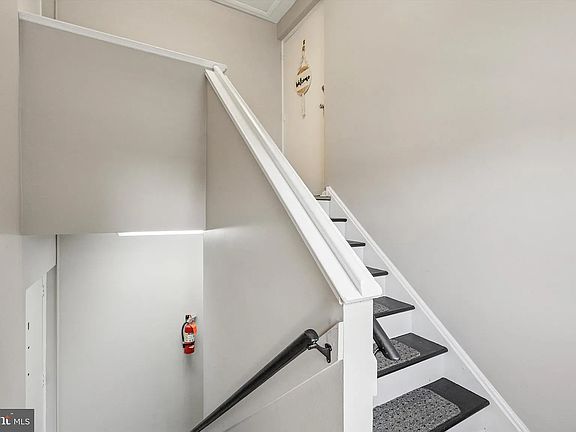 2nd image of 120 Clement Rd APT D
