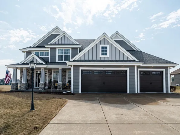 8121 West Highlander DRIVE, Mequon, WI 53097
