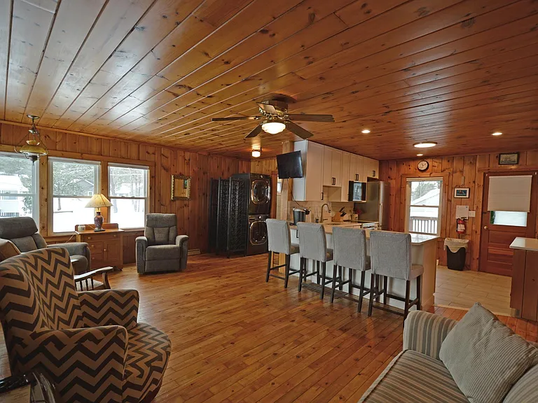604 Kings Hwy — Photo 6