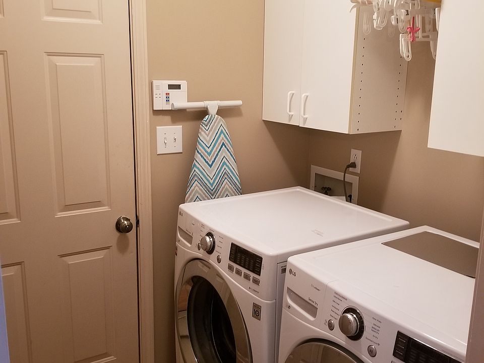 1st image of 612 Flower Dr