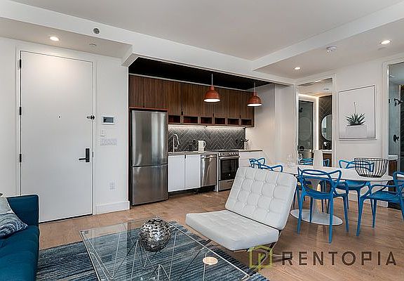 5th image of 824 Lexington Ave #5B
