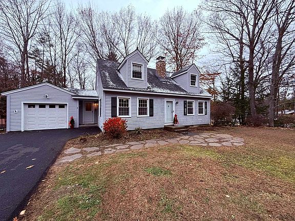 2nd image of 3 Treeline Drive