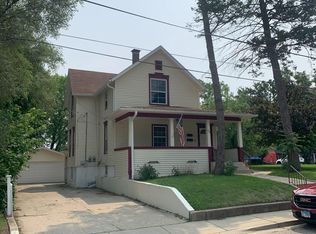 39 Leonard St APT 1, Elgin, IL 60123