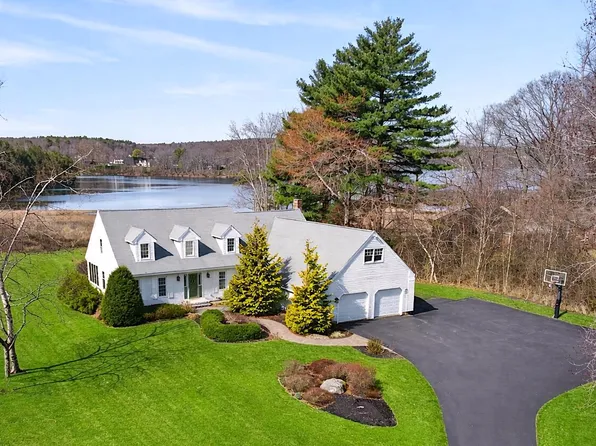 15 Thunder Road, Saco, ME 04072