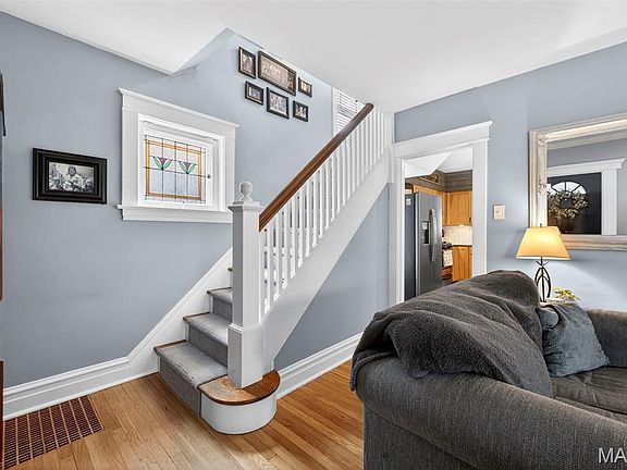 5th image of 7449 Amherst Ave