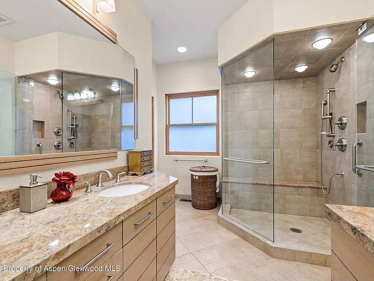 31 Primrose Rd — Photo 13