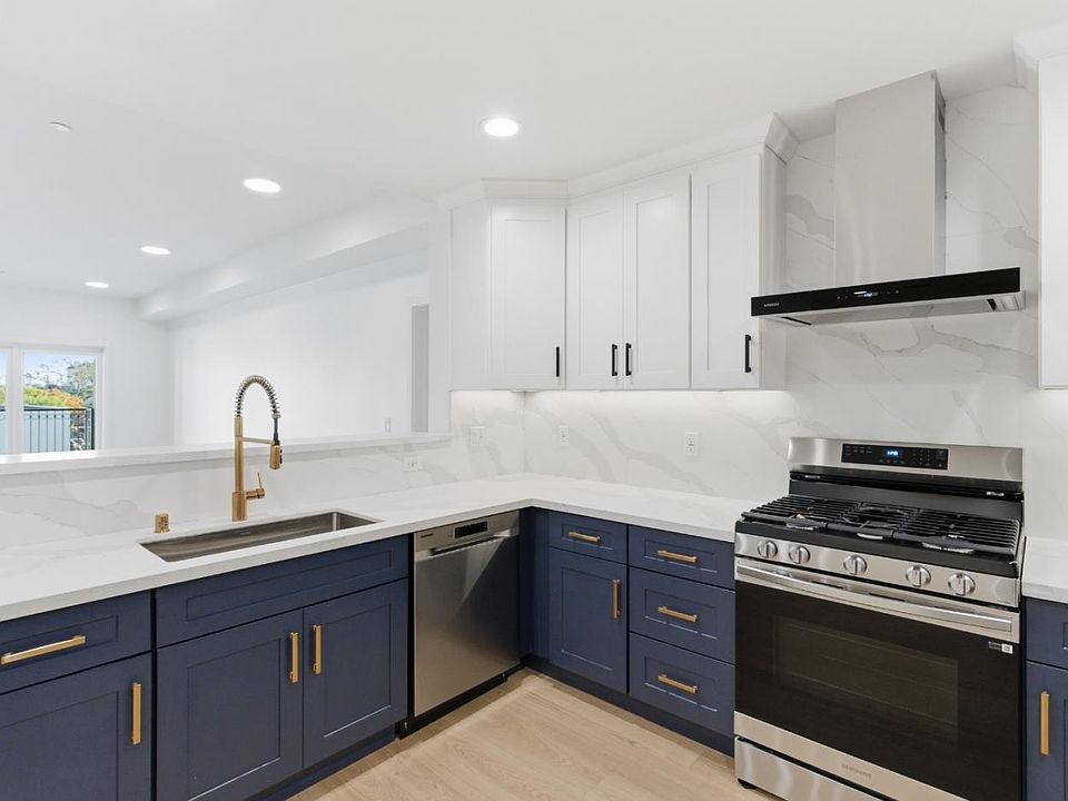 1st image of 560 El Camino Real #207