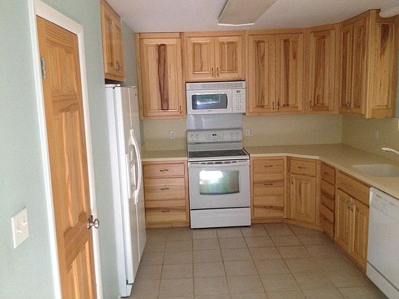 3rd image of 204 Valley Park Dr #A