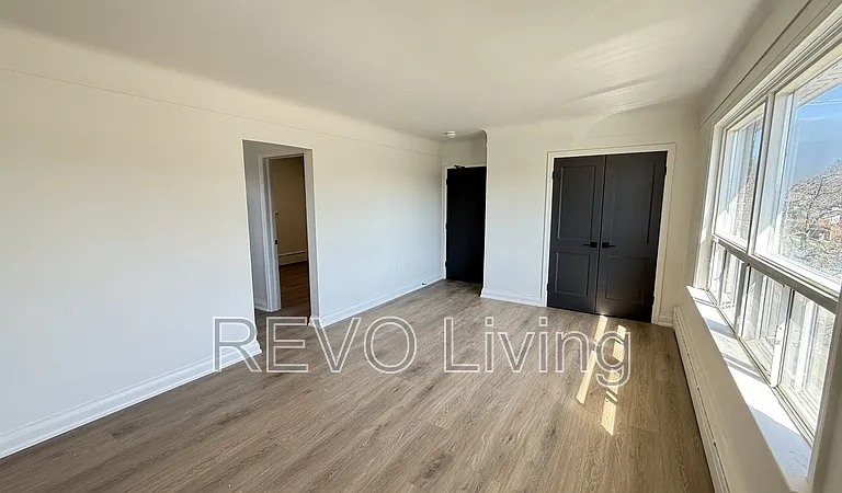 6911 Barker St #6 — Photo 2
