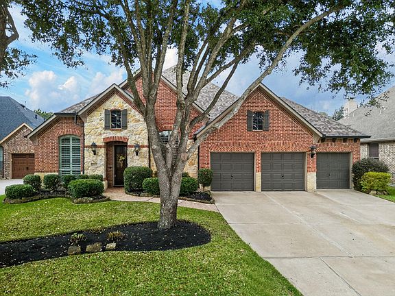 2nd image of 12115 Pinelands Park Lane