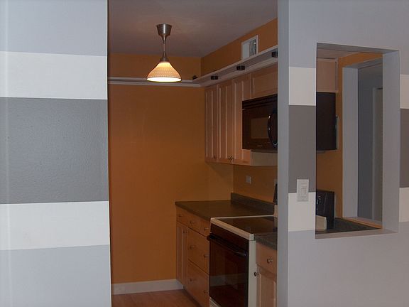4th image of 6141 Knollwood Dr #203