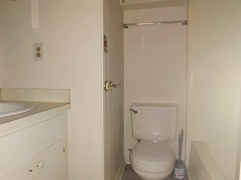 619 N Horner Blvd — Photo 6