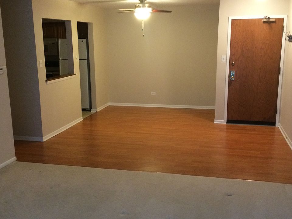 1st image of 7502 Farmingdale Dr APT 401