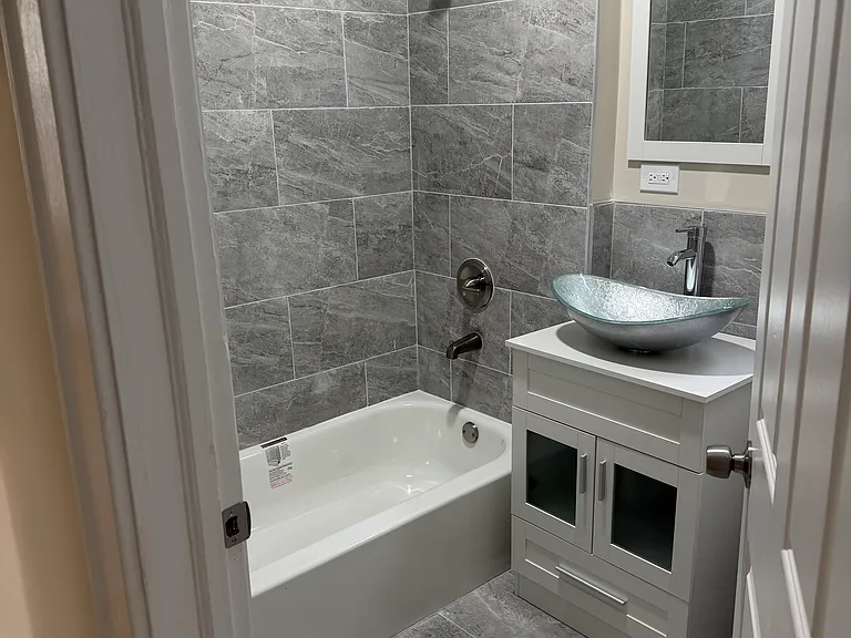 431 S 14th St #1 — Photo 3