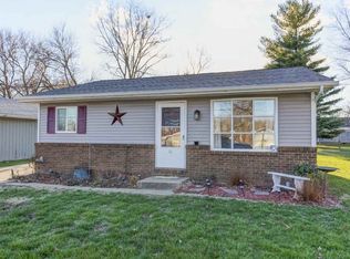 61 Gavin St, Lincoln, IL 62656