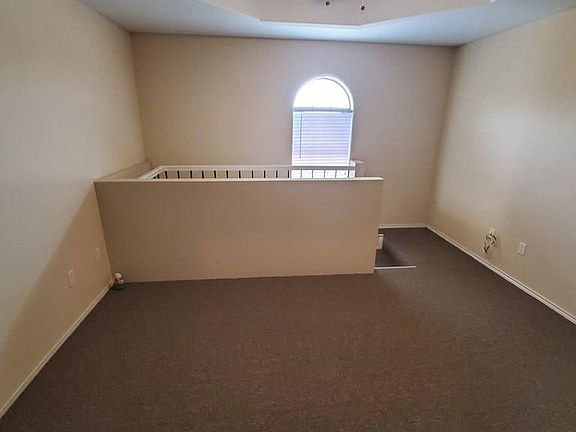 5th image of 1920 Royal Oak St #A
