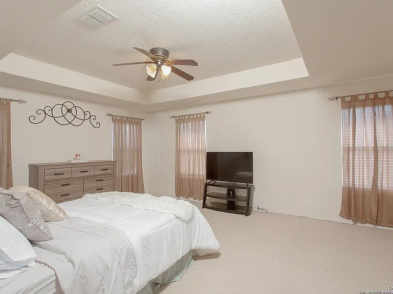 4014 Miho — Photo 10