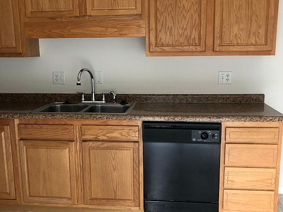 4th image of 2402 Conley Dr