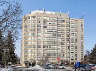 712 Rossland Rd E #312, Whitby, ON L1N9E8