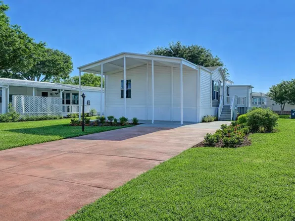 1479 Barefoot Circle, Sebastian, FL 32976