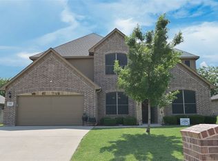 606 Brandt St, Grandview, TX 76050