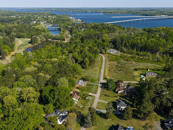 42nd image of 379 Old Rock Rd