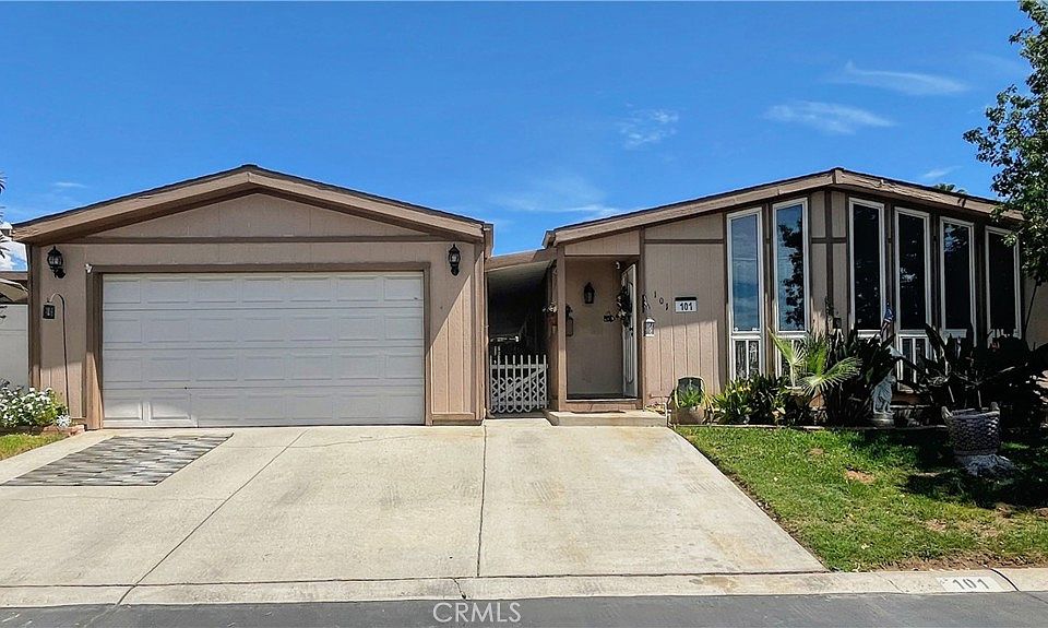 1st image of 10961 Desert Lawn Dr Space 101