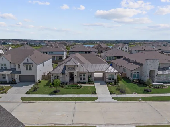 10830 White Mangrove Dr, Cypress, TX 77433