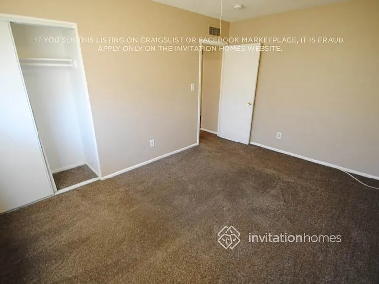 4222 W Denton Ln — Photo 6