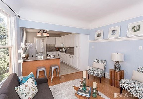 3rd image of 3129 Folsom St Unit 3137