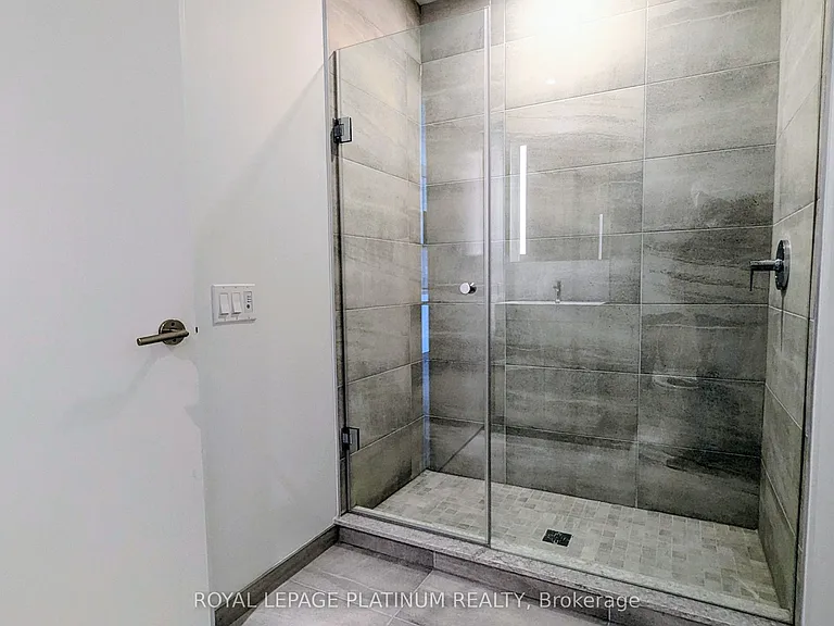 39 Mary St #806 — Photo 13