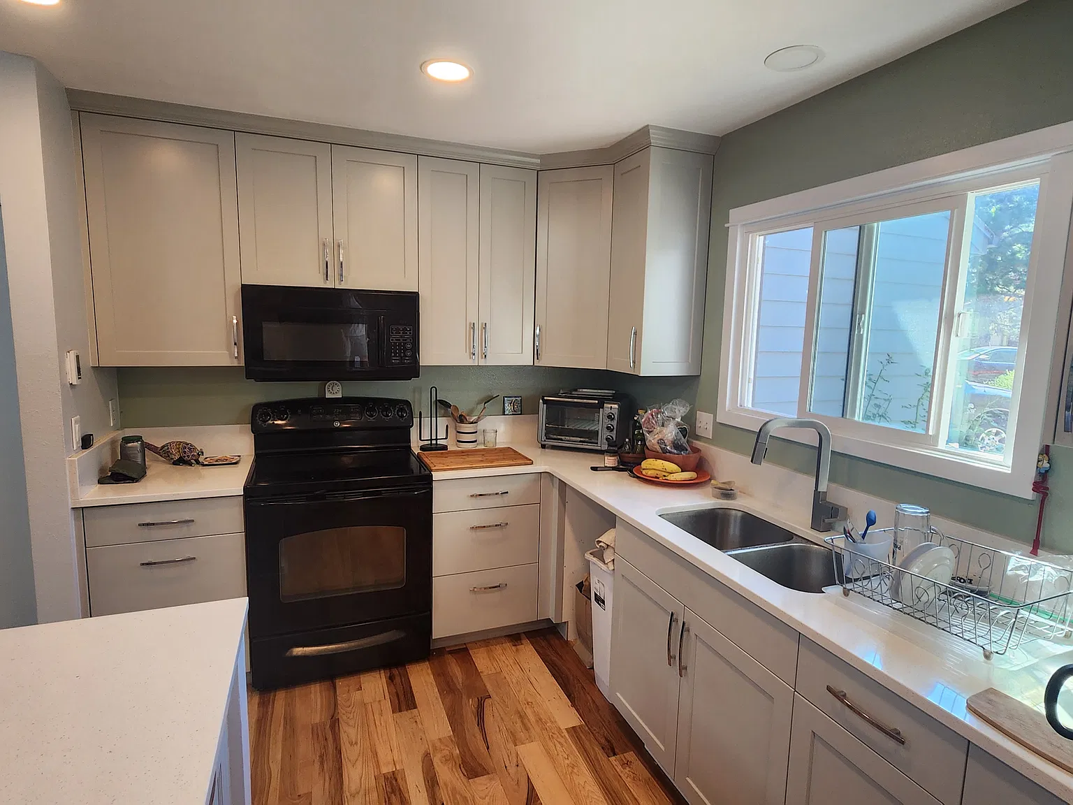 4 bed, 1793 sqft, $2,400 — Photo 4
