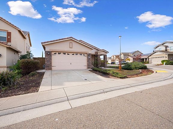 4th image of 2243 Lariat Ln