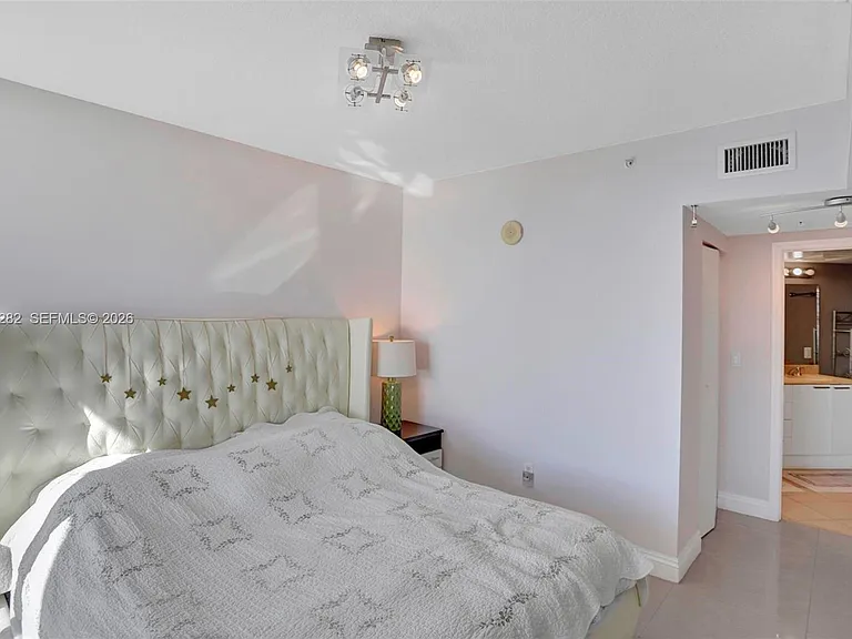 16699 Collins Ave #1410 — Photo 15