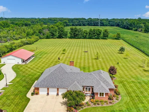 3070 N Otter Creek Rd, Monroe, MI 48161