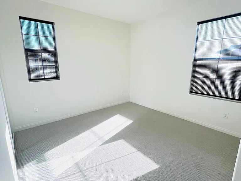 3993 E Carmel Privado — Photo 6
